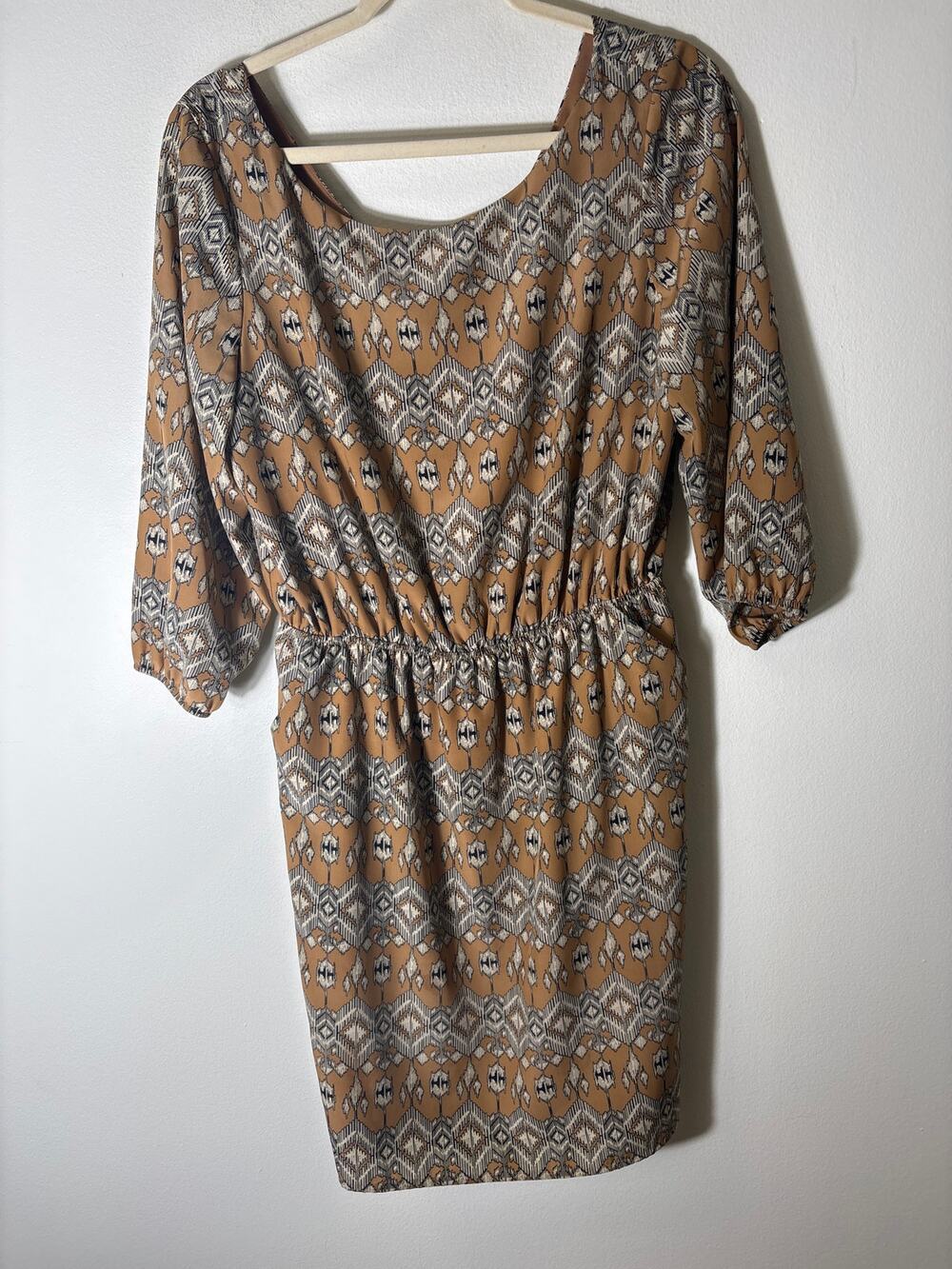 Cremieux Tan Black Print 3/4 Sleeve Wide Neck Knee Length Dress Sz M